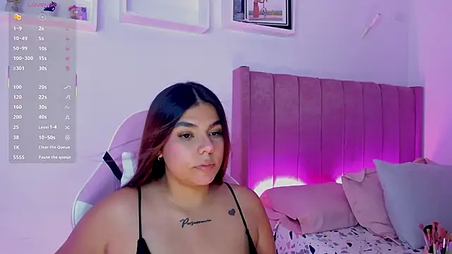 AliceThundeer online show from September 2025 04:13:02 AM