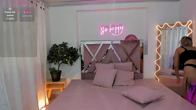 Snapshot of Kenndal_tay chatting on October 2025 07:22:01 PM Kenndal tay online show from October 2025 07:22:01 PM