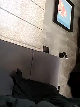 KstnSrg19 online show from November 2025 02:49:01 PM