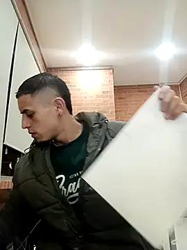 1C2AM22 online show from October 2025 03:18:01 AM