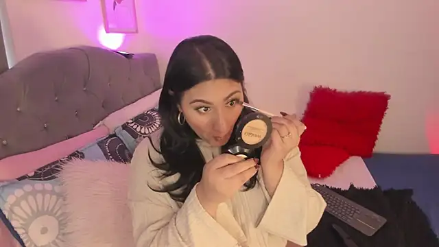 Snapshot of Elyross1_ chatting on November 2025 10:10:01 PM Elyross1 online show from November 2025 10:10:01 PM