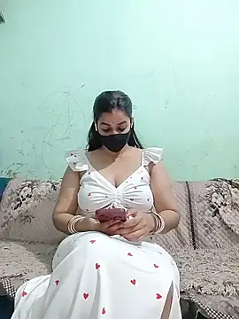 Snapshot of the_saavi chatting on June 2026 06:45:01 PM the saavi online show from June 2026 06:45:01 PM