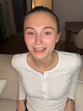 SophiiaStarr online show from October 2025 04:16:02 PM