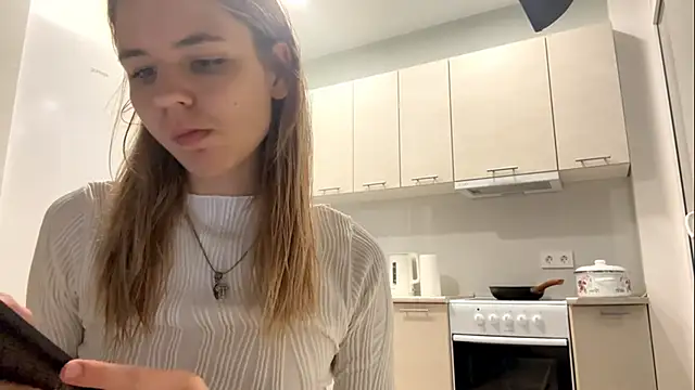 Denni Spilber online show from October 2025 03:23:02 PM