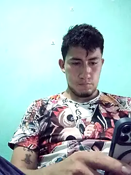 True Di online show from September 2025 01:39:02 AM