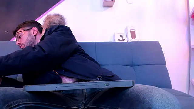 DanteWinter online show from October 2025 03:37:02 AM