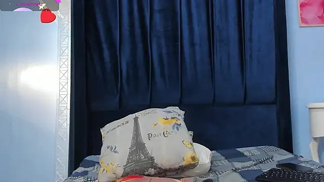 Snapshot of MarianRosse chatting on March 2026 05:24:01 AM MarianRosse online show from March 2026 05:24:01 AM