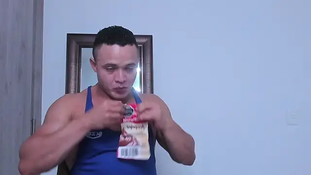 KingLevi01 online show from October 2025 10:33:02 PM