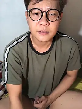 Snapshot of datnguyenvn chatting on April 2026 05:58:02 PM datnguyenvn online show from April 2026 05:58:02 PM