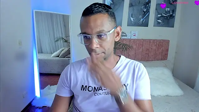 Snapshot of KingEdward_ chatting on November 2025 10:16:01 AM KingEdward online show from November 2025 10:16:01 AM