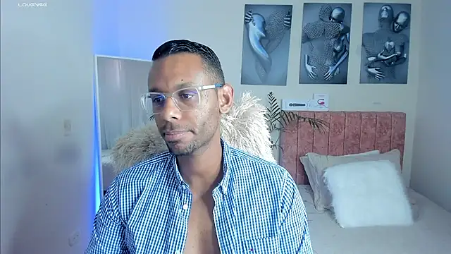 Snapshot of KingEdward_ chatting on November 2025 11:21:02 AM KingEdward online show from November 2025 11:21:02 AM