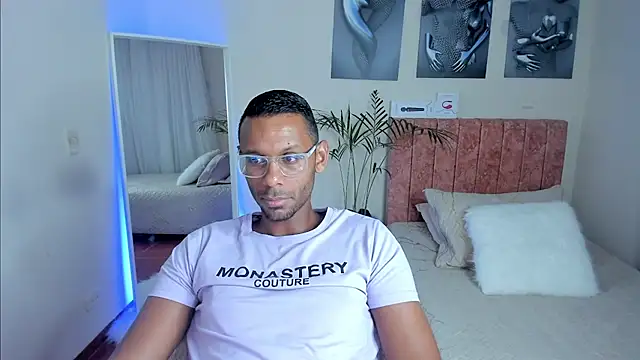 Snapshot of KingEdward_ chatting on November 2025 02:10:01 AM KingEdward online show from November 2025 02:10:01 AM