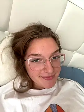 Bellatrisssaa online show from September 2025 01:22:01 PM