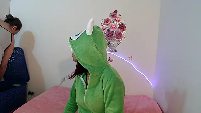 Valeryxs online show from October 2025 04:08:02 PM