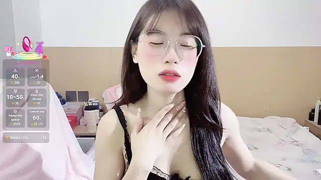 yuanbao a online show from September 2025 12:39:02 PM