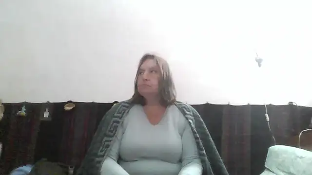 Snapshot of AnnaLive570 chatting on May 2026 04:12:02 PM AnnaLive570 online show from May 2026 04:12:02 PM