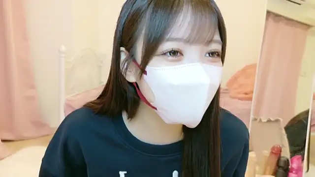 roachan  online show from March 2026 01:48:02 PM