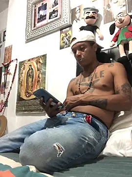 Snapshot of elpeluchenegroxxx3 chatting on February 2026 02:04:02 AM elpeluchenegroxxx3 online show from February 2026 02:04:02 AM