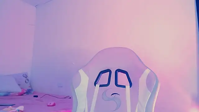 Snapshot of Alice_lidell chatting on February 2026 05:50:01 PM Alice lidell online show from February 2026 05:50:01 PM