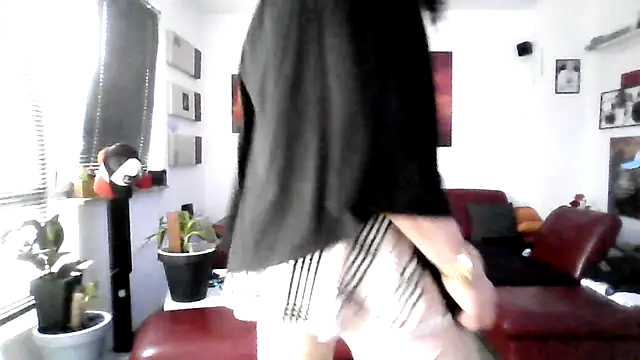 hellgirl1980 online show from September 2025 04:39:01 PM