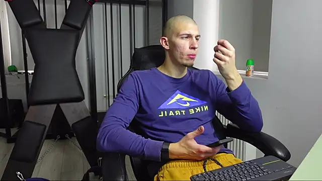 Ryan Dozer online show from October 2025 08:04:02 AM