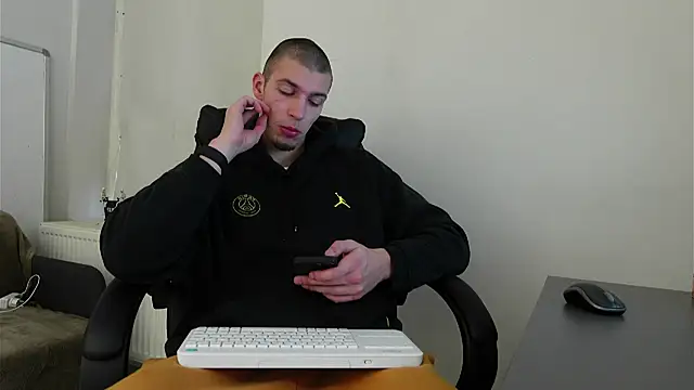 Ryan Dozer online show from November 2025 07:08:02 AM