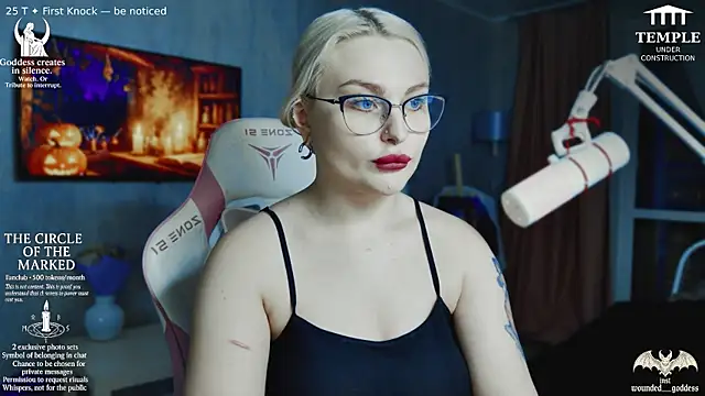 Snapshot of Wounded_Goddess_ chatting on November 2025 02:51:02 PM Wounded Goddess online show from November 2025 02:51:02 PM