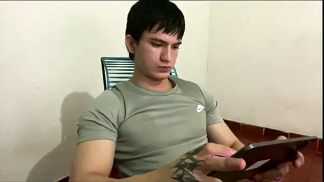 ErickWalton online show from September 2025 05:12:01 AM