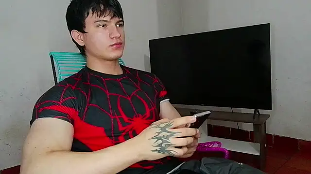 ErickWalton online show from December 2025 04:08:02 AM