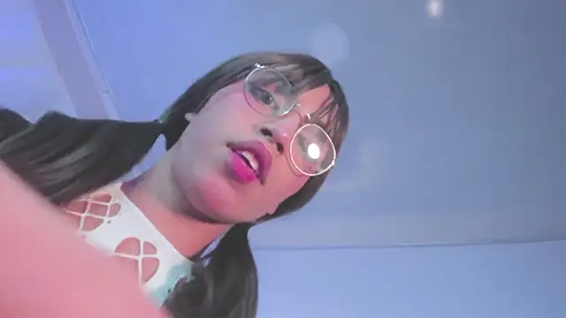 Nikkita Dragon online show from October 2025 10:18:02 PM