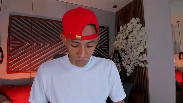 Snapshot of B_Wild chatting on September 2025 03:30:02 AM B Wild online show from September 2025 03:30:02 AM