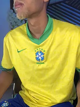 Snapshot of B_Wild chatting on October 2025 03:38:01 AM B Wild online show from October 2025 03:38:01 AM