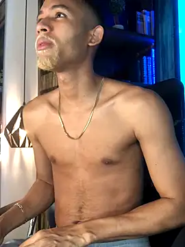 Snapshot of B_Wild chatting on October 2025 04:00:02 AM B Wild online show from October 2025 04:00:02 AM