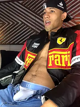 Snapshot of B_Wild chatting on October 2025 04:12:02 AM B Wild online show from October 2025 04:12:02 AM