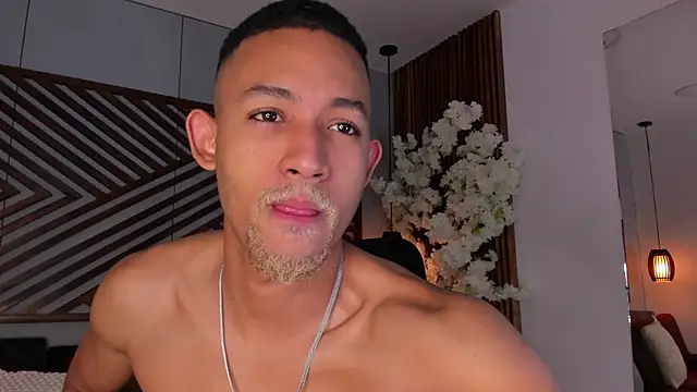 Snapshot of B_Wild chatting on November 2025 03:42:02 AM B Wild online show from November 2025 03:42:02 AM