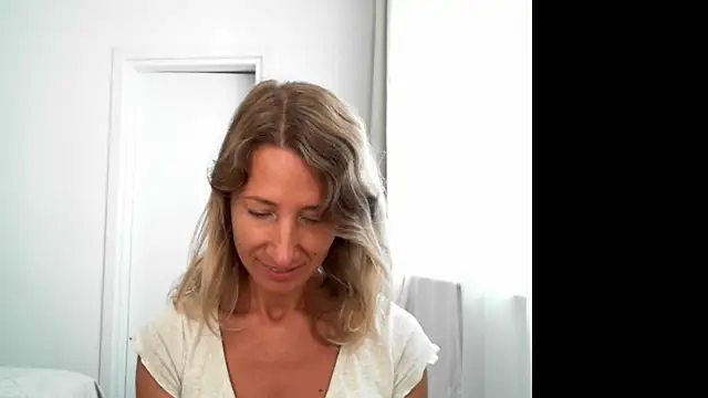 Snapshot of Paevoa chatting on September 2025 08:08:01 AM Paevoa online show from September 2025 08:08:01 AM