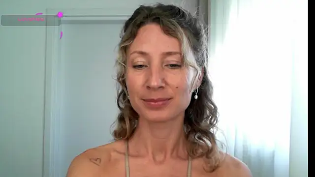 Snapshot of Paevoa chatting on February 2026 08:20:01 AM Paevoa online show from February 2026 08:20:01 AM