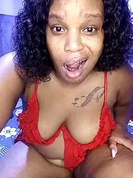 Snapshot of ThickAmy chatting on March 2026 02:06:01 AM ThickAmy online show from March 2026 02:06:01 AM