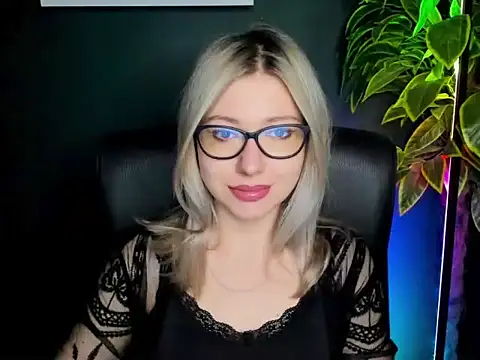 loveHeidi online show from September 2025 04:27:01 AM