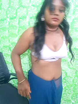 Rashmi Pathak online show from September 2025 02:33:01 AM