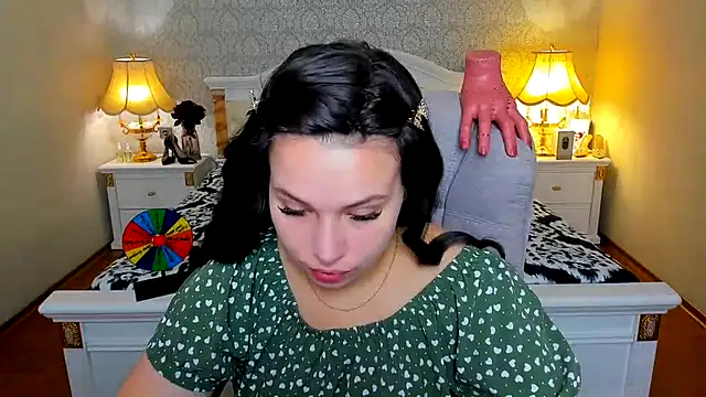 OmniaSher online show from November 2025 09:52:01 AM