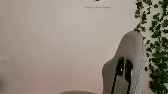 Yoka paradoXXX online show from February 2026 09:25:02 AM