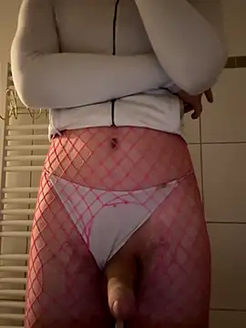 Jamilo young online show from October 2025 02:34:01 PM