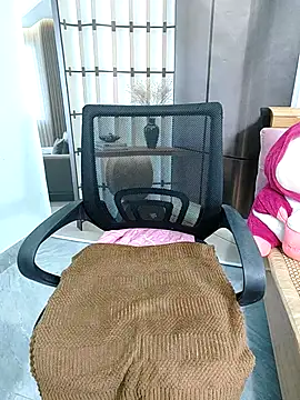 LadyMaiMai online show from October 2025 06:30:02 AM