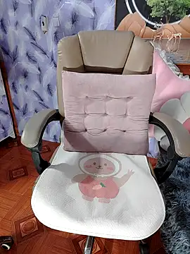 LadyMaiMai online show from November 2025 01:36:02 PM