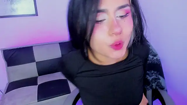 GwenHazel online show from September 2025 11:32:01 AM