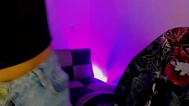 GwenHazel online show from September 2025 11:12:01 AM