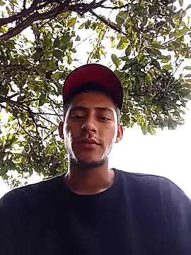 Snapshot of Boy_hot- chatting on September 2025 07:15:02 PM Boy hot- online show from September 2025 07:15:02 PM