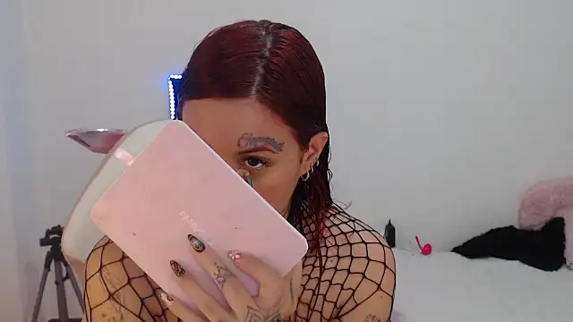 Maddy Vicius19 online show from October 2025 09:24:01 PM