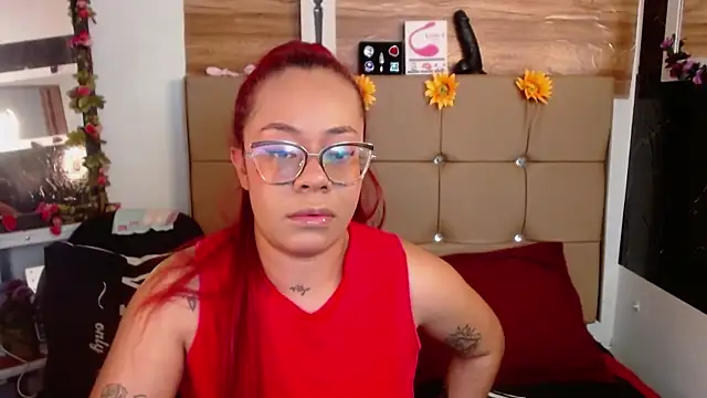 Snapshot of MIA__SPENCER chatting on October 2025 06:10:01 PM MIA SPENCER online show from October 2025 06:10:01 PM